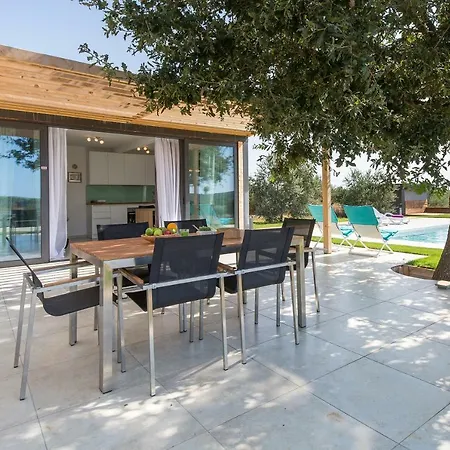 Selfness Holiday home Pomer