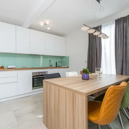 Feriehus Selfness Pomer